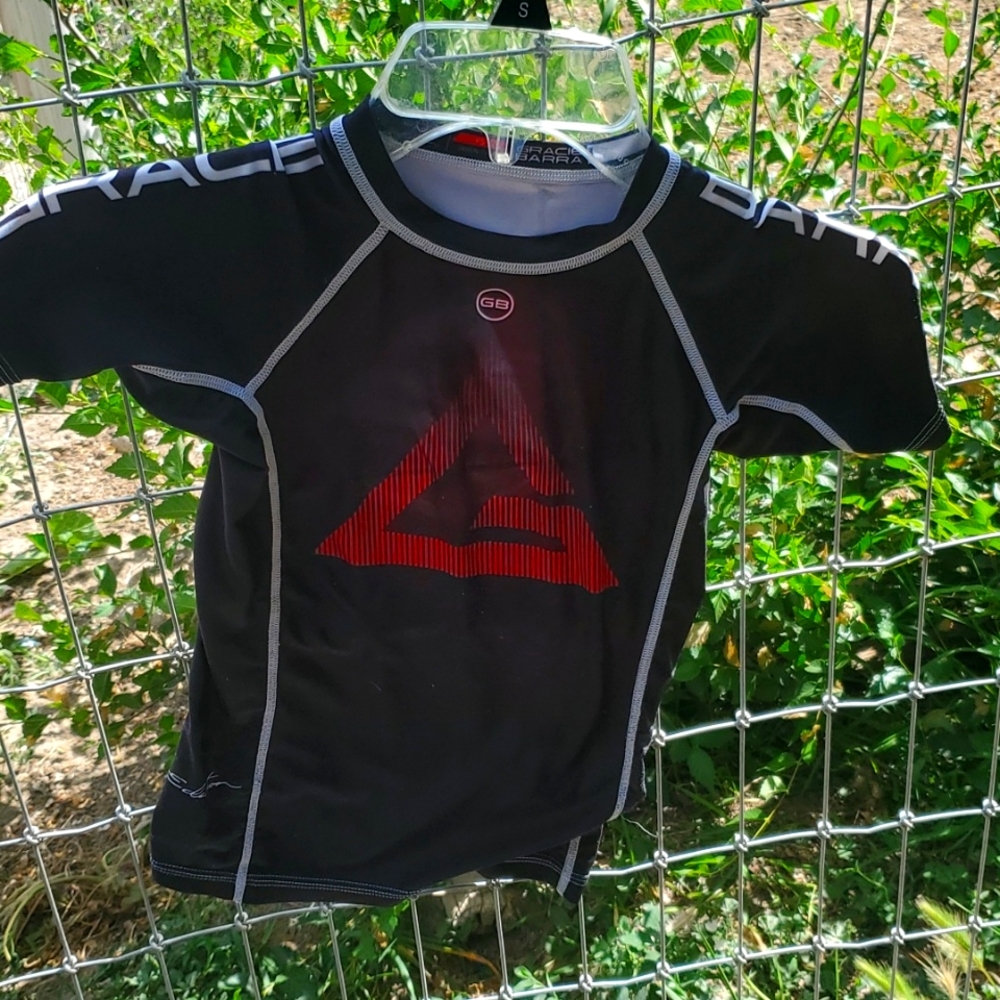 Gracie Barrra YS rashguard